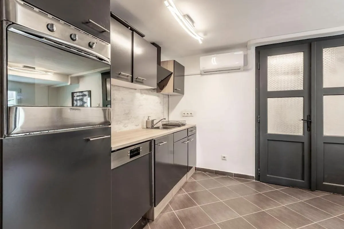 Deluxe Apartment Heroes Square Budapest Hungary